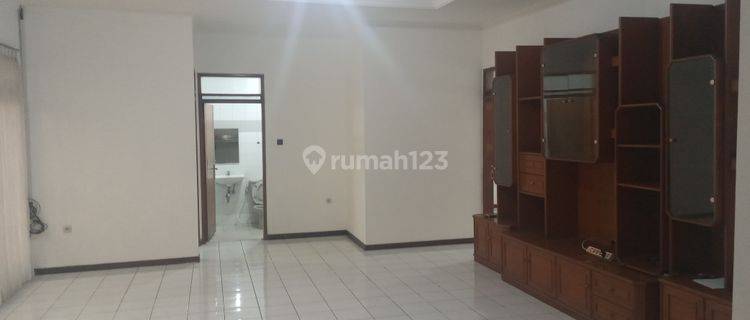 rumah nyaman modern lokasi di batununggal 1
