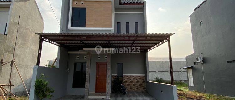 Rumah 2 Lantai Modern di Baki 1