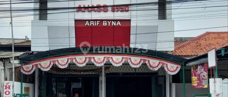 For Rent: Attached Shophouse in Jalan Cirendeu 1