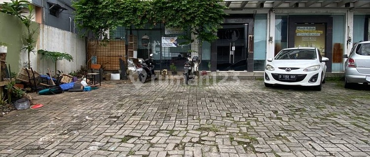 For Rent: Connected Shophouses in Palmerah Near Binus 1