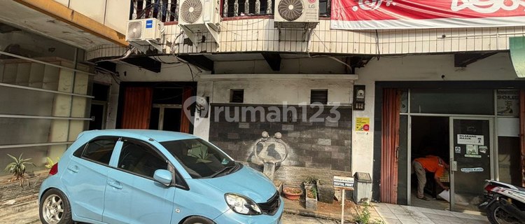 For Rent, Attached Shop on Main Road Lenteng Agung, Suitable for Office or Restaurant Business. 1