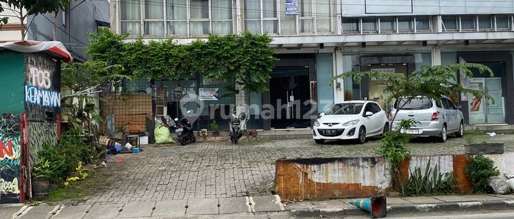Twin Shophouse for Rent in Palmerah Near Binus Campus 1