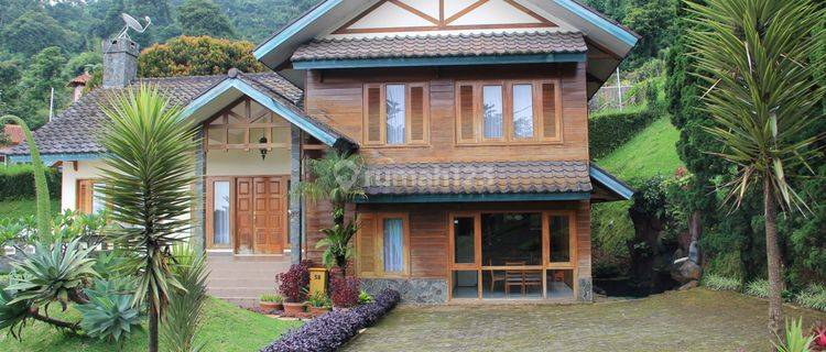 Villa Exclusive Dan Nyaman di Puncak Santika 1