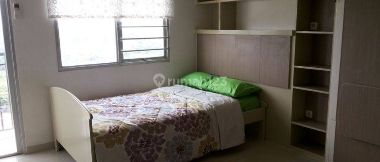 Apartment studio walking distance ke UI dengan akses ke mall di jalan utama kota Depok Furnished 1