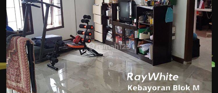 Rumah siap huni semifurnished di kompleks ekslusive di selatan jakarta 2 Lantai SHM 1