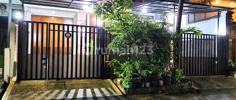 Rumah Mewah 3 Lantai One Gate System Sunter - Lingkungan Tenang 1