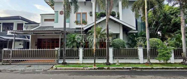 Rumah Besar Luas 557m2 Hook Tengah Kota Rawamangun Jakarta Timur 1