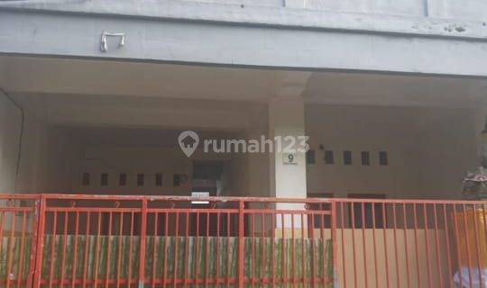Dikontrakkan Rumah Siap Huni.3 Lantai 1 Gate System 1