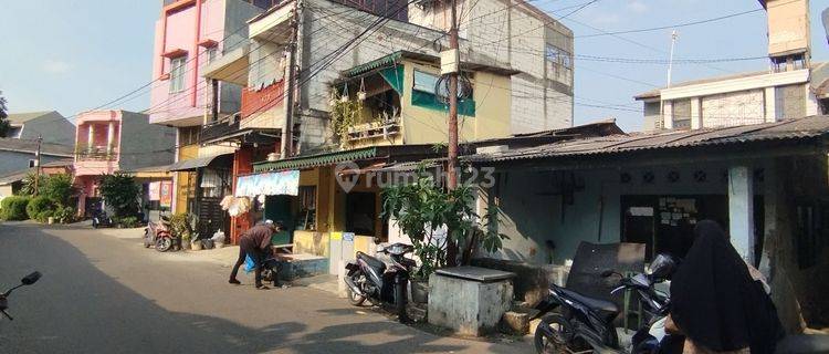 Rumah Lama hitung Tanah DiSrengseng Sawah Jagakarsa Jakarta Selatan 1