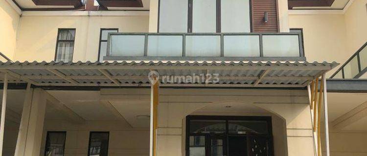 Disewakan rumah semi furnish baru di lavon, tangerang 1