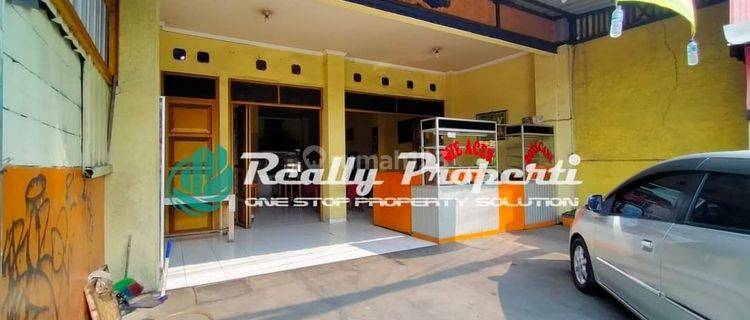 Di jual ruko 3 lantai, bangunan kokoh oinggir jalan raya yang sangat hidup 1