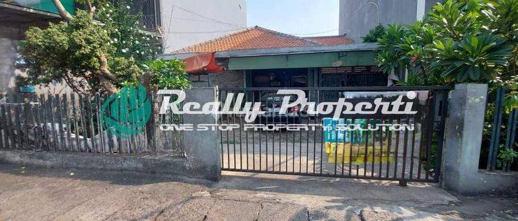 Dijual Rumah Lama Pinggir Jalan Raya Cocok Untuk Ruko Dan Kos2an Memiliki 2 Akses Lokasi Duren Sawit

 1