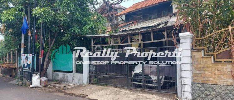 Dijual Rumah lama 2 lantai dengan bonus tanah 20 m² tidak dtercantum dalam SHM, di Duren Sawit

 1