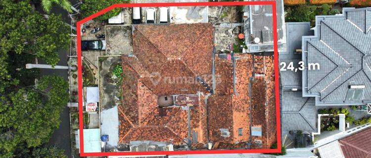 Rumah HOEK Menteng Hitung Tanah HGB 24,3X31 M2 1