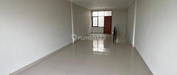 Ruko 2 Gandeng di Marunda Centre Tarumajaya Bekasi luas 112 m HGB bagus rapi terawat hadap jalan raya 4 lantai setiap lantai ada kamar mandi       #jonnigphi 1