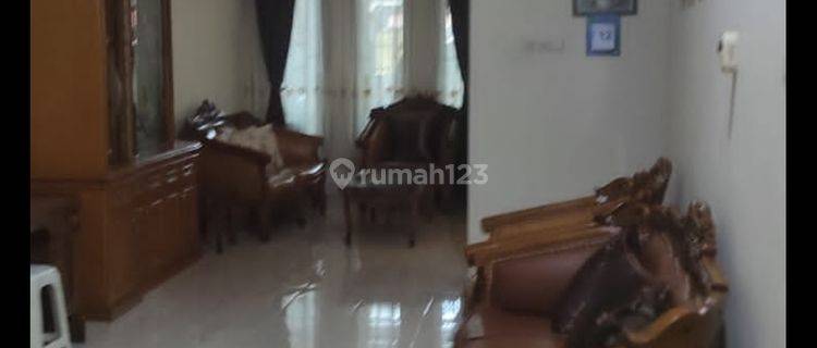 Rumah Di Jalan Utama Koja, Semi Furnished, Shm, Listrik Lantai Atas 3500 Watt, Lantai Bawah 2200 Watt, Ac 6, Water Heater 2, Carport 3 Mobil, Cocok Untuk Usaha Cafe Resto Salon, Bebas Banjir #yongli 1