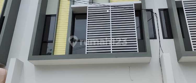 For Quick Sale: 3-Story Shop House in Prima Harapan Regency, North Bekasi 1