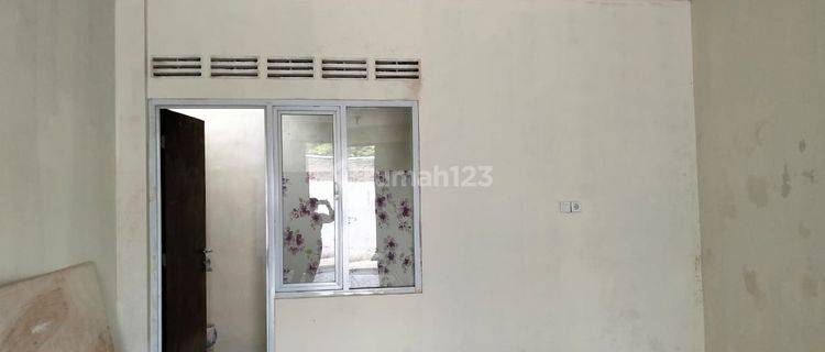 Turun Harga Disewakan Ruko Rendeng Siap Pakai Di Lokasi Strategis 1