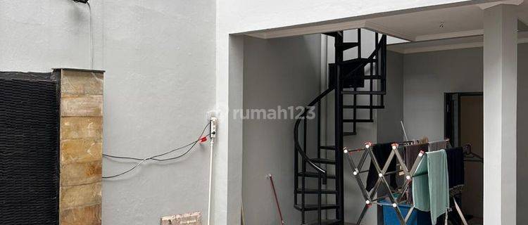 Dijual Cepat Rumah di Taman Villa Baru Bekasi  1