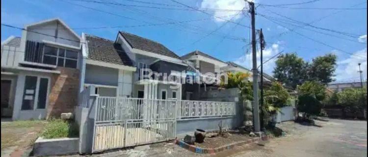 Rumah siap huni di king safira sidoarjo 1