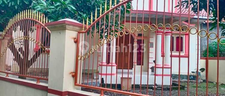 Rumah Kokoh Terawat Dalam Komplek Di Cigasong,majalengka Strategs 1