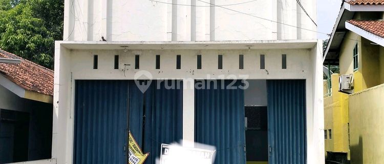 For Sale Strategic Shophouses and Boarding Houses in Tonjong, Majalengka 1