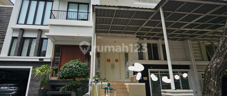 FOR RENT HOUSE AT PIK CROWN GOLF BOULEVARD, size 8x33 m², back facing golf course 1