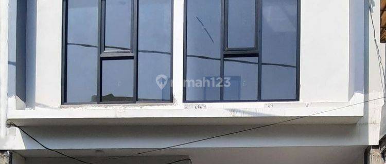 Rumah Minimalis Simpang Darmo Permai dekat Dukuh Kupang, Sukomanunggal 1