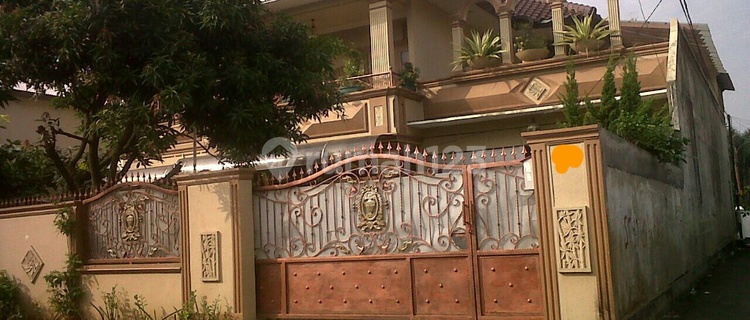 Rumah Strategis di Veteran Bintaro 1