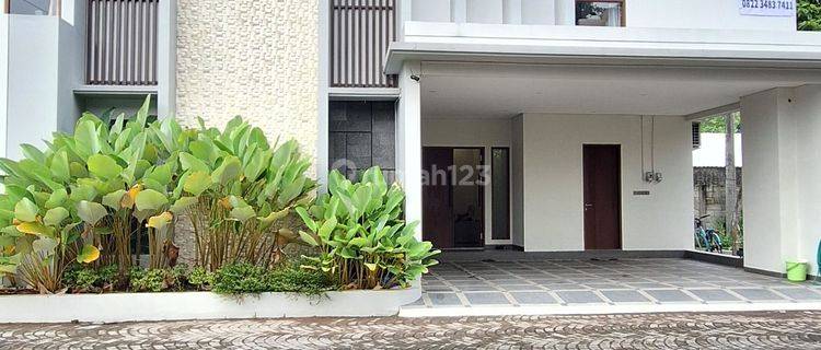 Villa Yogya Rumah Mewah Dijual Murah Full Furnish  1