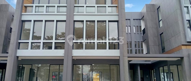 Rent Shop House in Front of Ipeka School Bsd Main Road 1