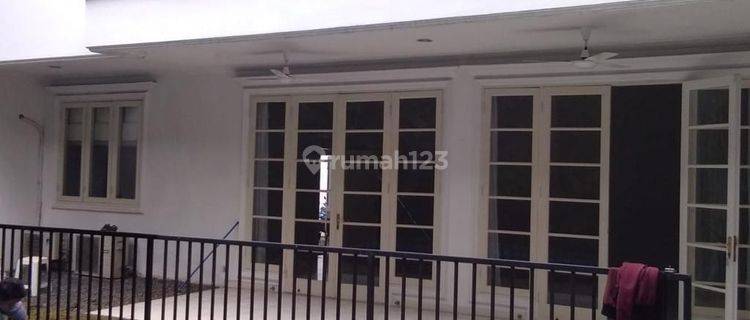 House For Rent At Hang Lekir, Senayan With Swimming Pool  1