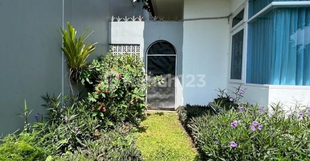 Rumah Mewah Asri Tubagus Dago 1