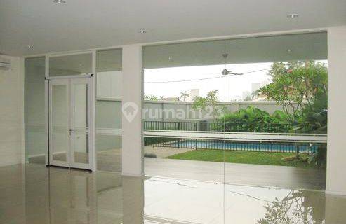 Rumah Modern 3 Lantai Murah, Siap Huni di Dalam Town House Area Cilandak 1