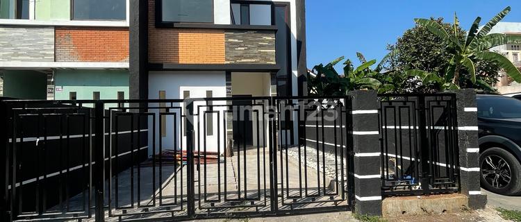 Rumah Dijual Baru 2 LT SHM Hak Milik Ada Mezzanine Jl Panda Palebon Pedurungan Semarang Timur 1