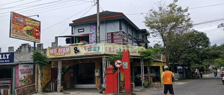 2-Story Shop House Position Hook Edge of Babadan Purwomartani Main Road 1