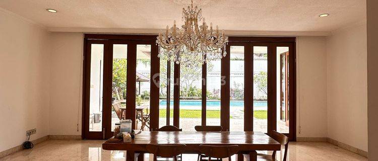 Villa Mewah di Pejaten Jakarta Selatan, Semi Furnished, Private Pool 1