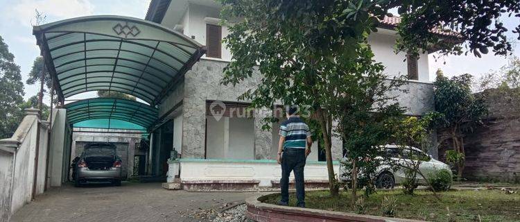 Rumah Villa 2lt Bagus Bandung Utara 1