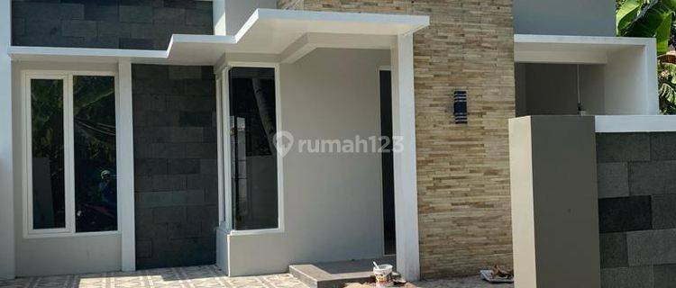 Rumah Minimalis Baru, Jogja Sleman Godean, Siap Huni 1