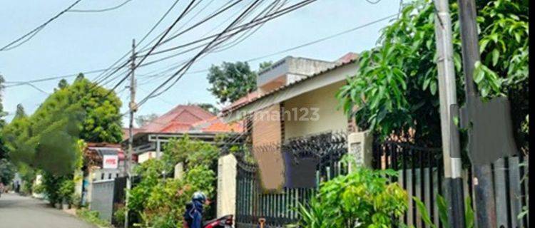 Rumah 205m2 Siap Huni Jl Merpati Menteng Dalam Tebet 1