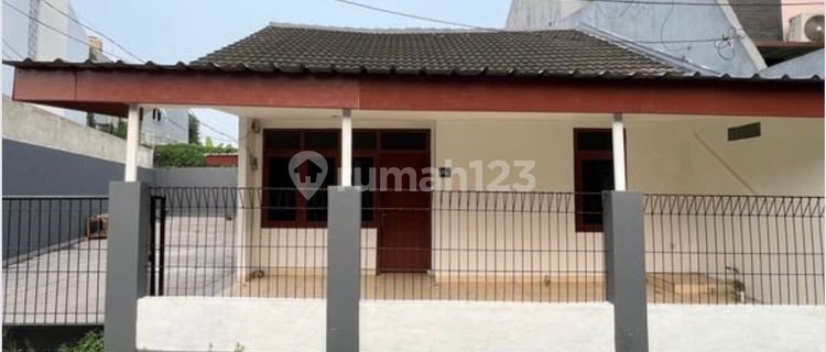 Dijual Rumah Luas Di Larangan Nempel Puribeta 1