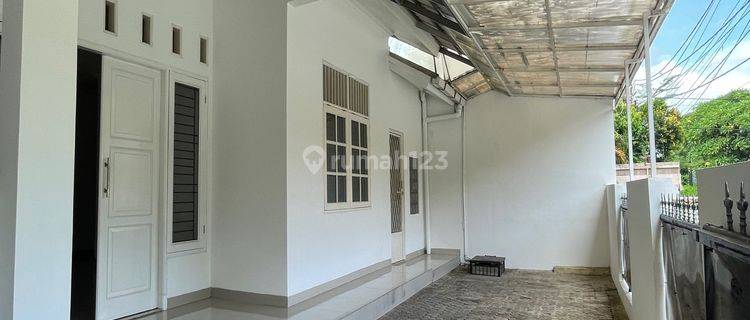 Disewakan Rumah Di Komplek Larangan  1