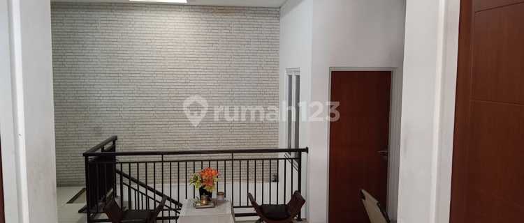 Rumah Bagus Siap Huni Deket Tip Top Dan Arion Rawamangun 1