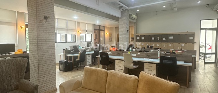 Rumah Kantor Parkir Luas di Kawasan Elit Permata Hijau Jaksel 1
