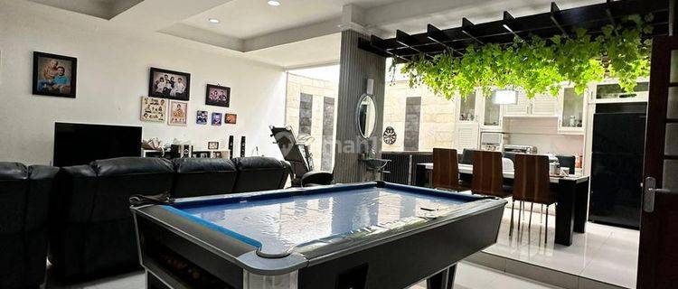 Rumah 3 Lantai Bagus Furnished di Srimahi, Bandung Sayap Bkr 1