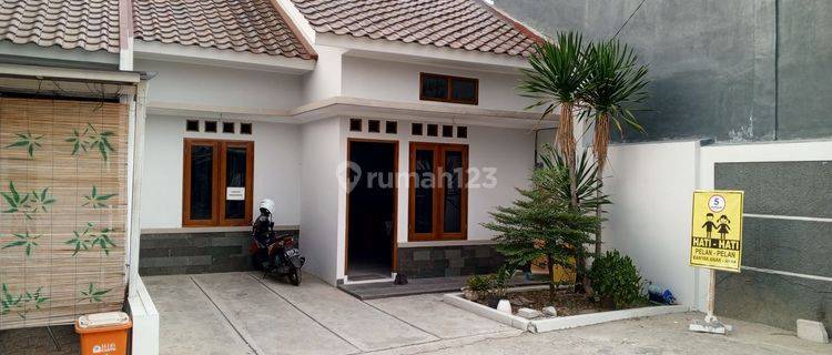 RUMAH DALAM CLUSTER MEWAH BANTING HARGA MURAH 1