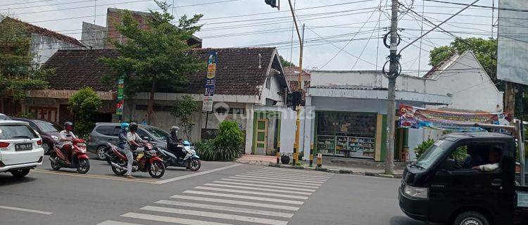 Rumah Lama Jln Raya Kartini, Rembang, Jawa Tengah 1