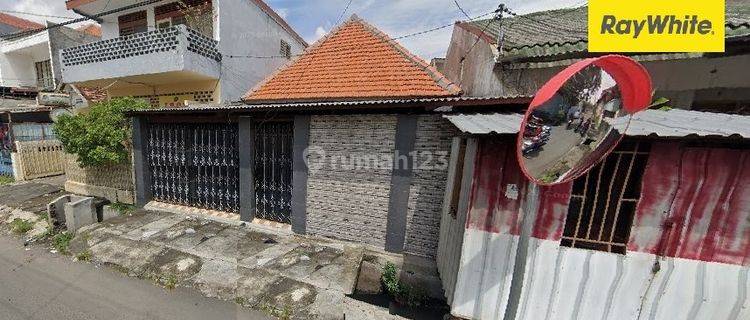 Disewakan Rumah 2 Lantai di Jl Tambak Adi Simokerto Surabaya 1