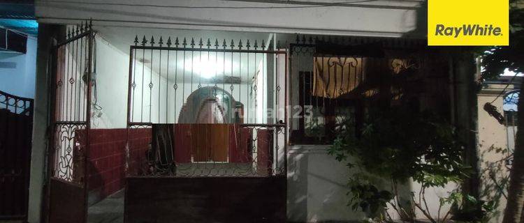 Disewakan Rumah di Jl Ikan Mungsing Perak Surabaya 1