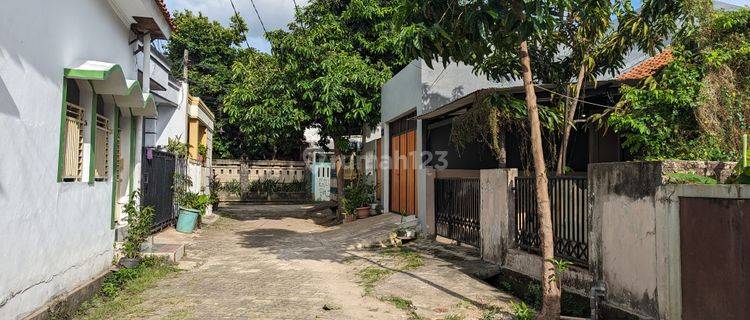 Rumah di Jurangmangu Barat Pondok Aren Tangerang Selatan 1